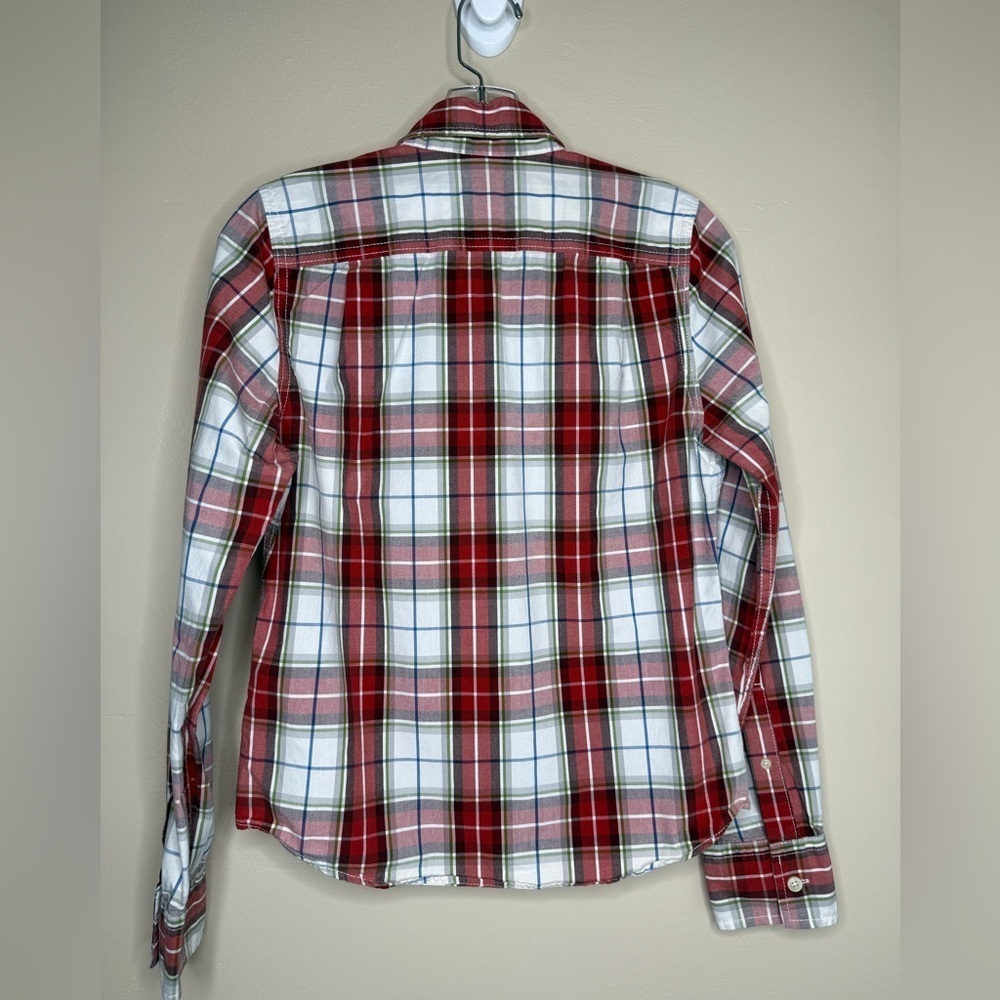 Abercrombie & Fitch Red and White Casual Button Down Shirt - Picture 2 of 6